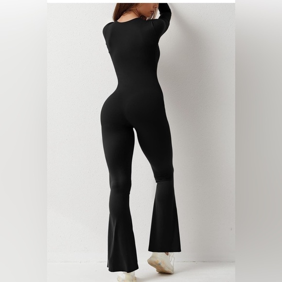 Jumpsuit - Picture 3 of 4